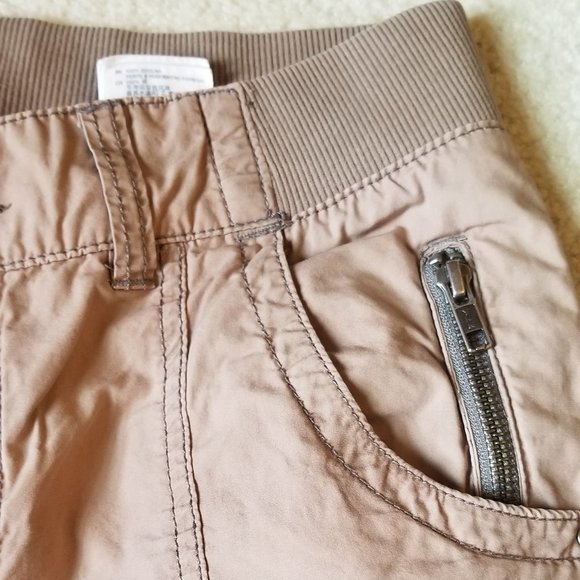 H&M Divided Capri pants size 6 - Picture 7 of 9